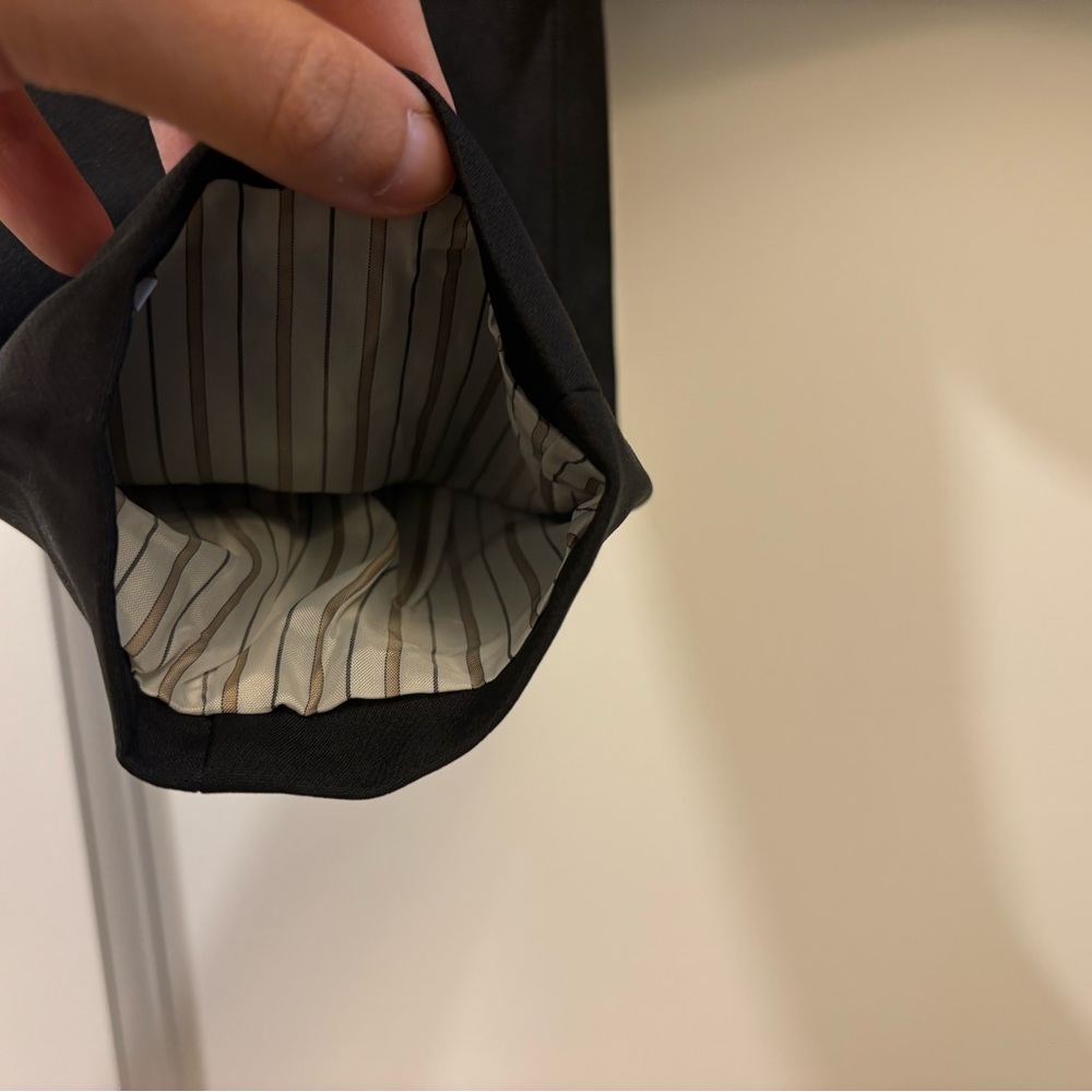 Commense Black Cropped Blazer - Picture 6 of 7